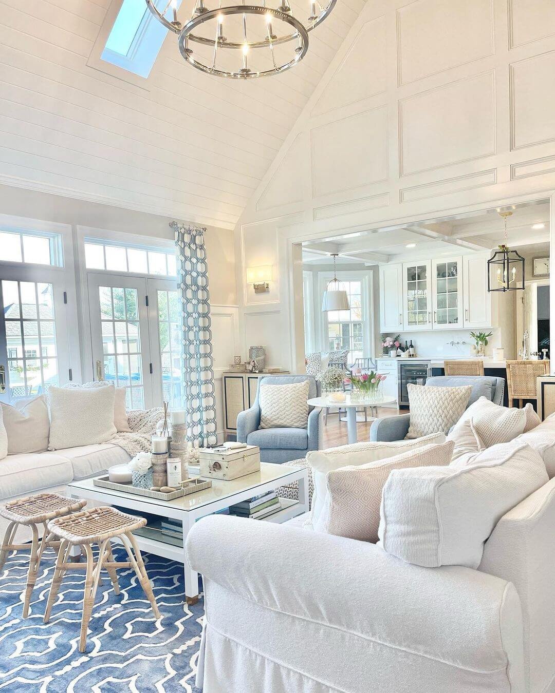 26 Most Stunning Coastal Living Room Examples For 2025 (With Photos — free download