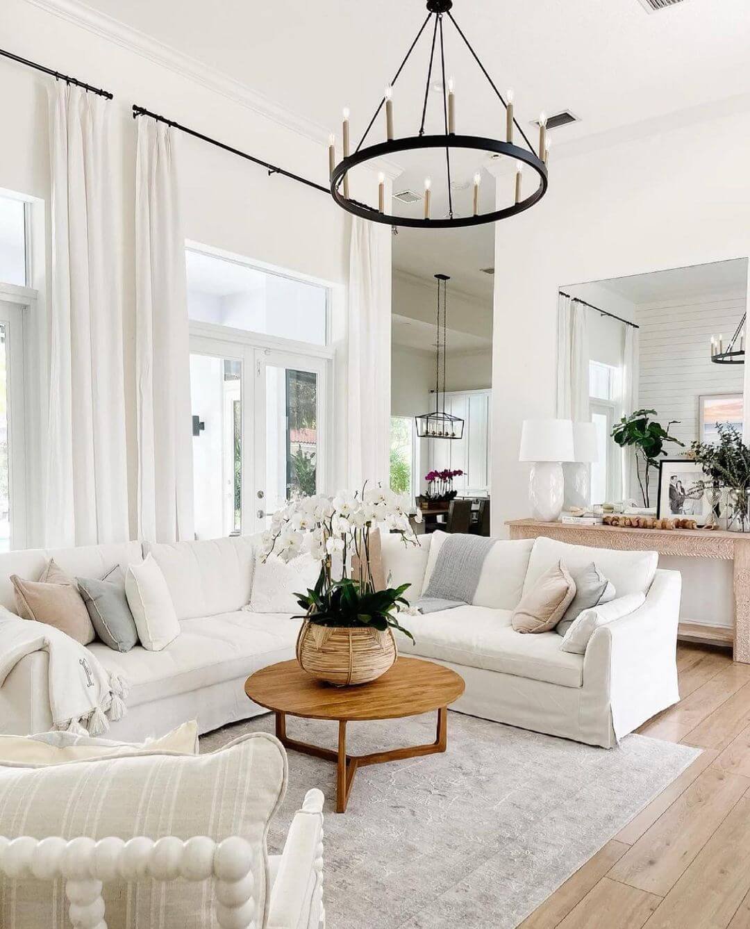 26 Most Stunning Coastal Living Room Examples For 2025 (With Photos ...