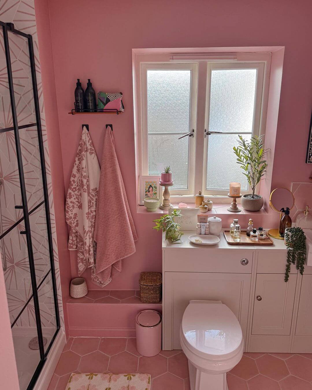 33 Pink Bathrooms That Prove You Can Pull It Off In Style (Photos ...