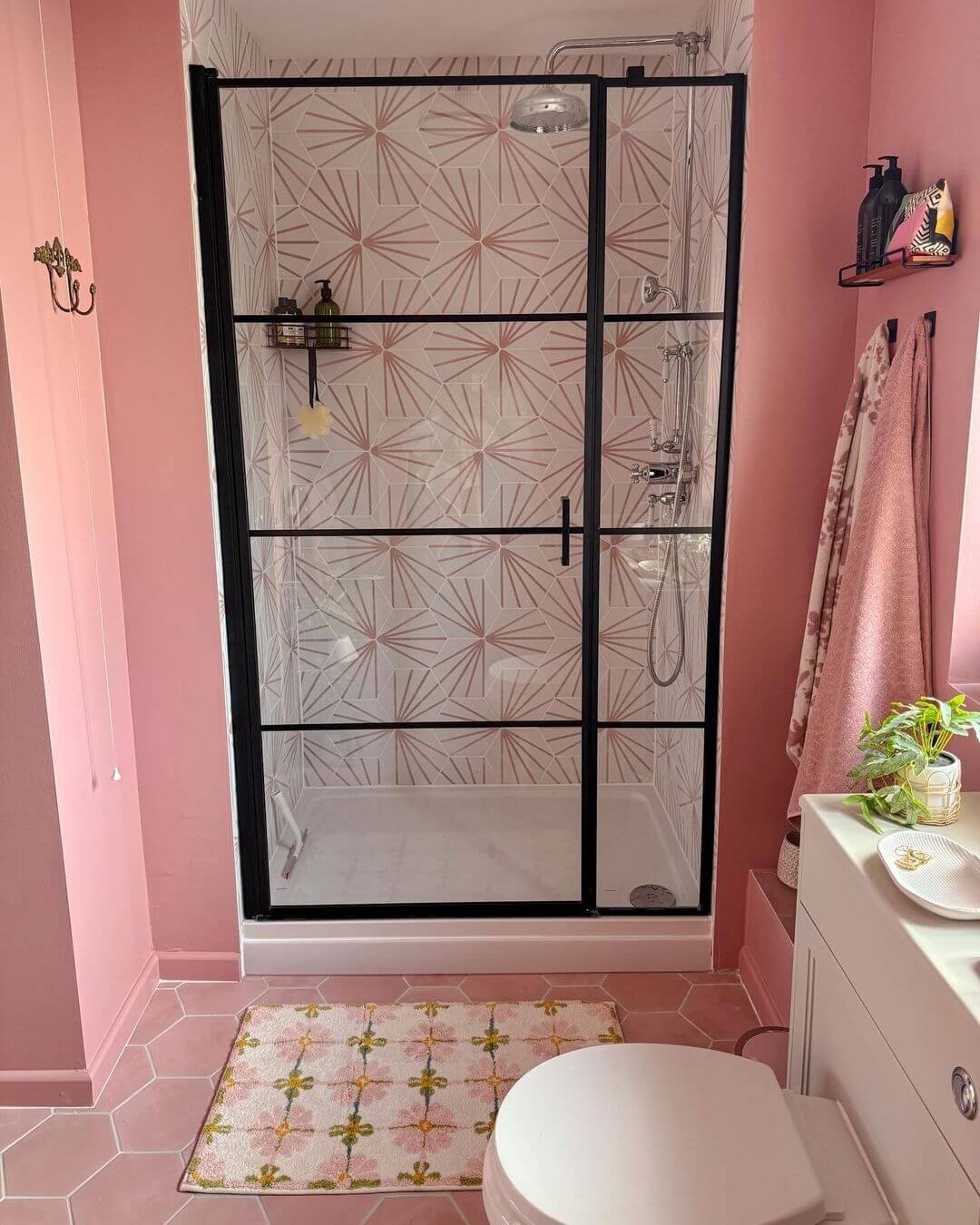 33 Pink Bathrooms That Prove You Can Pull It Off In Style (Photos) – Modern Home Inspired