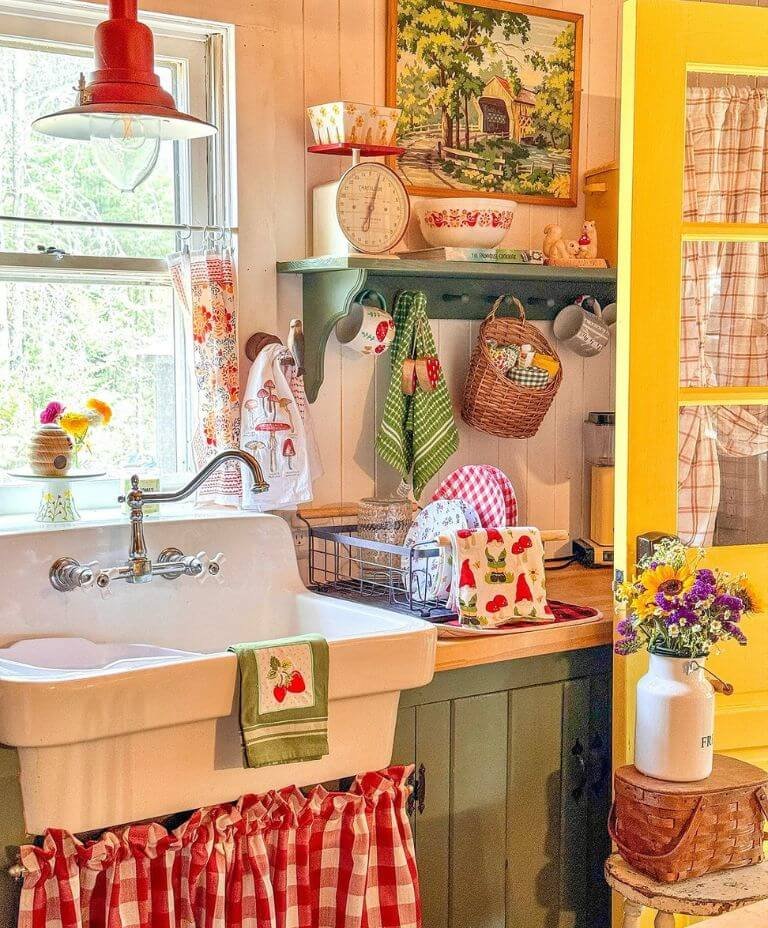Picture of 27 Stunning Farmhouse Sink Ideas For The Modern Kitchen (Photos ...